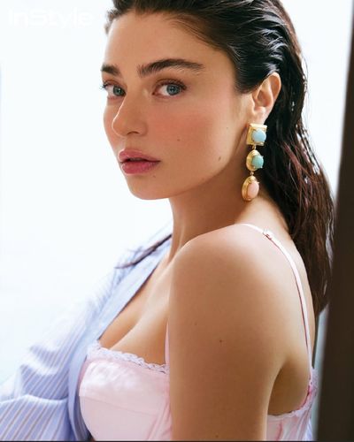 Ayça Ayşin Turan seksi ifşa fotoğrafı 1081
