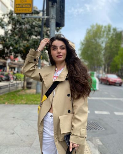 Ayça Ayşin Turan seksi ifşa fotoğrafı 131
