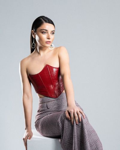Ayça Ayşin Turan seksi ifşa fotoğrafı 171
