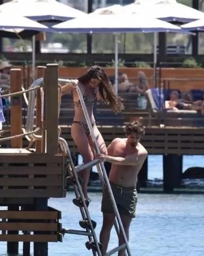 Ayça Ayşin Turan seksi ifşa fotoğrafı 314