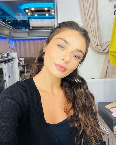 Ayça Ayşin Turan seksi ifşa fotoğrafı 32