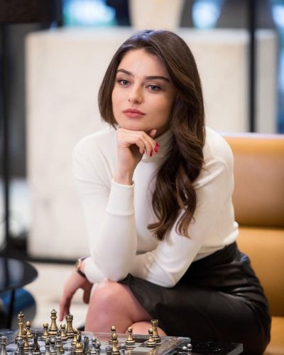 Ayça Ayşin Turan seksi ifşa fotoğrafı 504