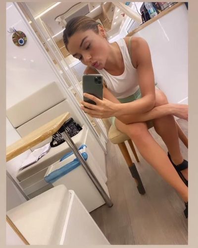 Ayça Ayşin Turan seksi ifşa fotoğrafı 554