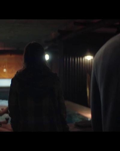Ayşe Tezel seksi ifşa fotoğrafı 6 — Unbroken (2021)