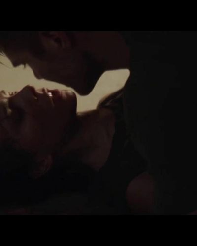 Ayşe Tezel seksi ifşa fotoğrafı 8 — Unbroken (2021)