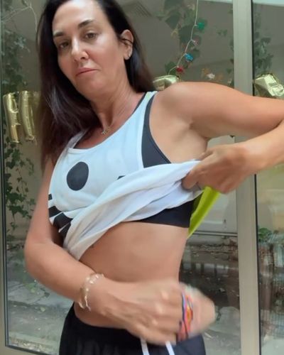 Ayşe Tolga seksi ifşa fotoğrafı 8