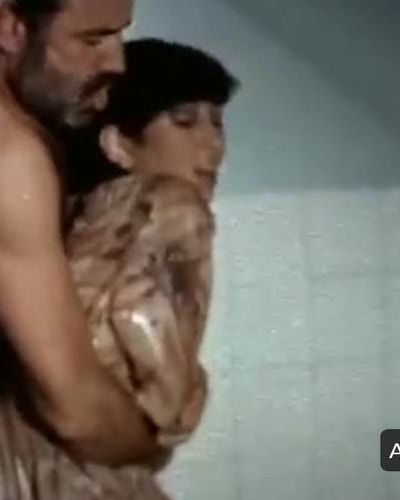 Ayşen Selvi seksi ifşa fotoğrafı 2 — Kaçaklar (1977)