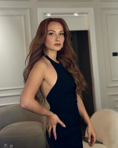 Başak Gümülcinelioğlu seksi ifşa fotoğrafı 13
