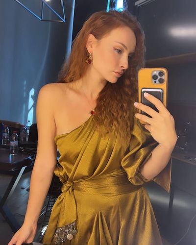 Başak Gümülcinelioğlu seksi ifşa fotoğrafı 38
