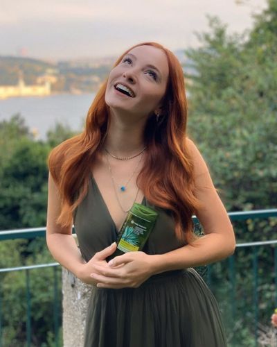 Başak Gümülcinelioğlu seksi ifşa fotoğrafı 429