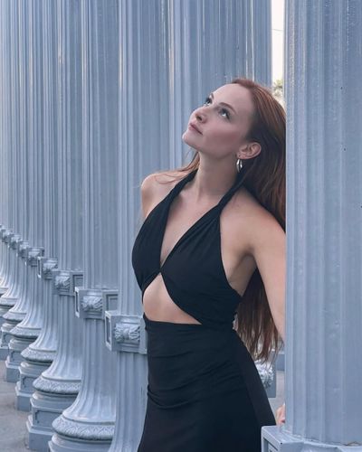 Başak Gümülcinelioğlu seksi ifşa fotoğrafı 47