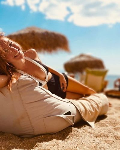 Başak Gümülcinelioğlu seksi ifşa fotoğrafı 489