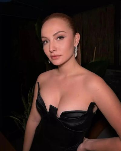 Başak Gümülcinelioğlu seksi ifşa fotoğrafı 530
