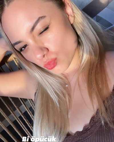 Başak Karahan seksi ifşa fotoğrafı 11