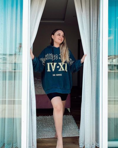 Başak Karahan seksi ifşa fotoğrafı 27975