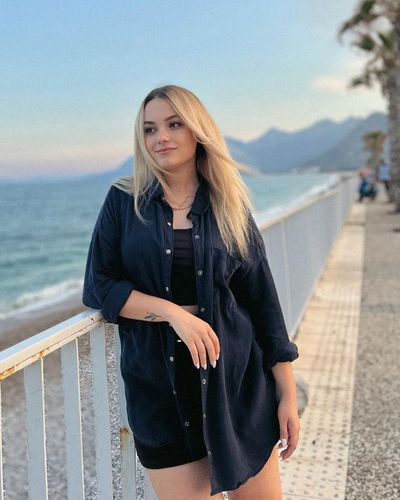 Başak Karahan seksi ifşa fotoğrafı 3