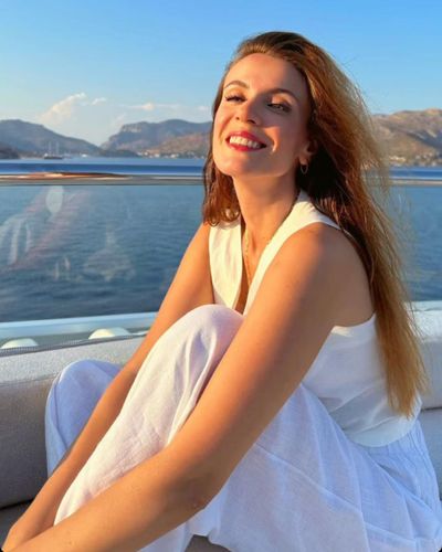 Başak Parlak seksi ifşa fotoğrafı 17