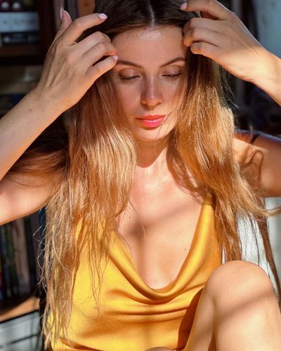 Başak Parlak seksi ifşa fotoğrafı 4