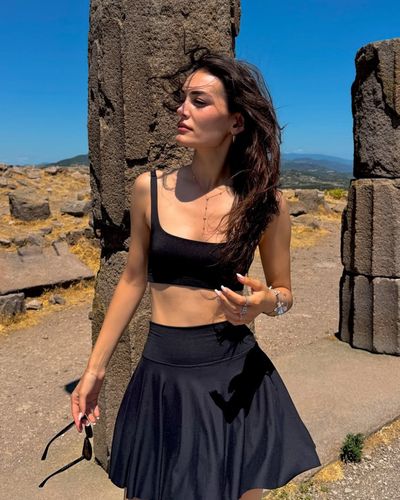 Belgin Şimşek seksi ifşa fotoğrafı 1