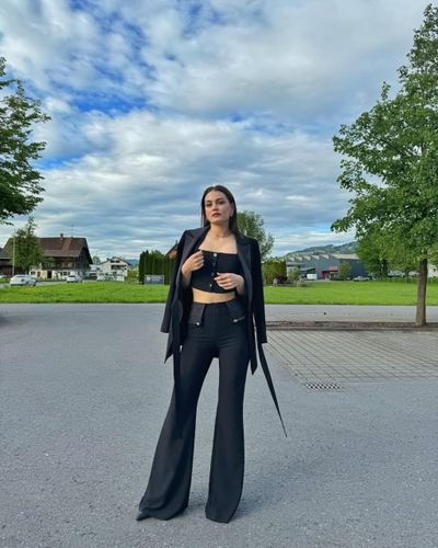 Belgin Şimşek seksi ifşa fotoğrafı 46