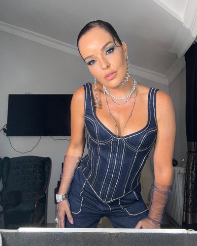 Bengü seksi ifşa fotoğrafı 1