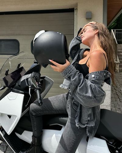 Bensu Soral seksi ifşa fotoğrafı 19