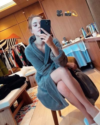 Bensu Soral seksi ifşa fotoğrafı 40232