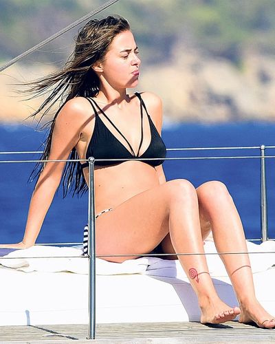 Bensu Soral seksi ifşa fotoğrafı 430