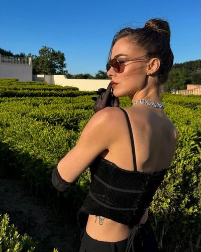Bensu Soral seksi ifşa fotoğrafı 554