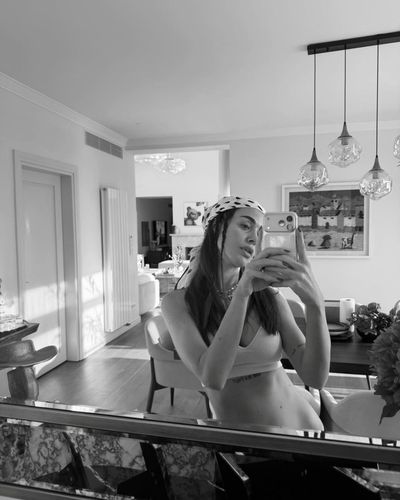 Bensu Soral seksi ifşa fotoğrafı 596
