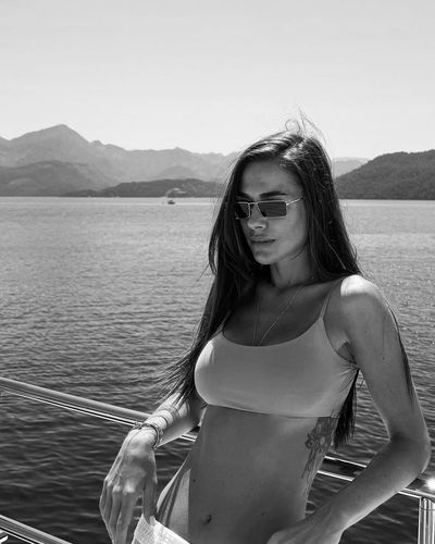 Bensu Soral seksi ifşa fotoğrafı 8