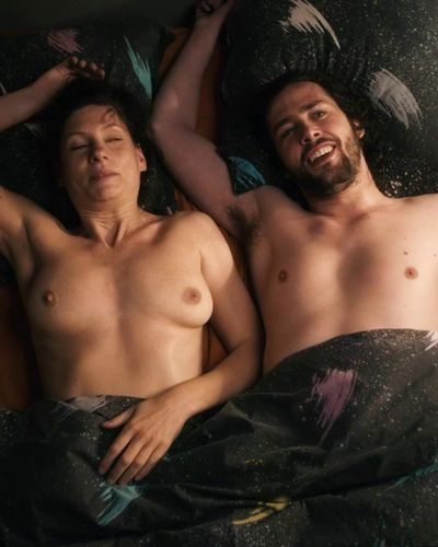 Beren Tuna seksi ifşa fotoğrafı 3 — Monogamish (2018)