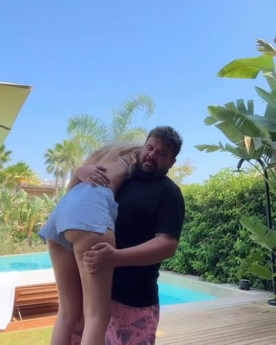 Berfu Yenenler seksi ifşa fotoğrafı 124