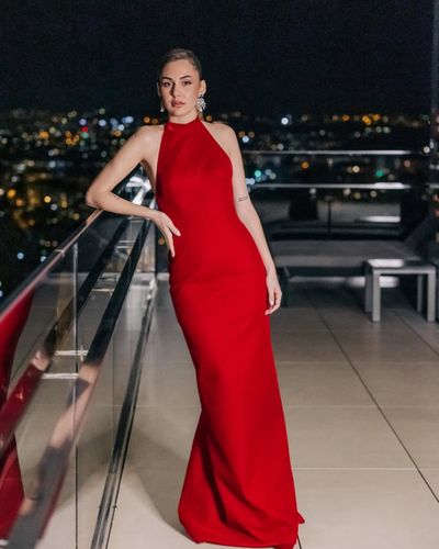 Berfu Yenenler seksi ifşa fotoğrafı 38