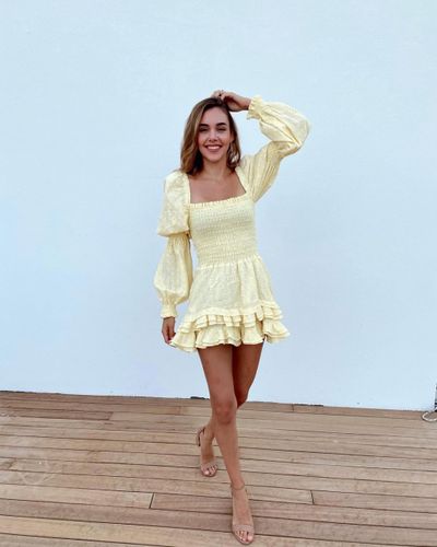 Berfu Yenenler seksi ifşa fotoğrafı 69