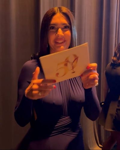 Bergüzar Korel seksi ifşa fotoğrafı 172