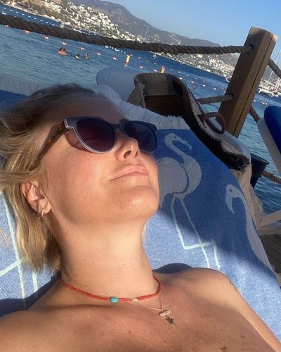 Berna Laçin seksi ifşa fotoğrafı 14