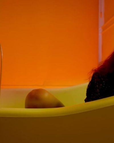Berrak Tüzünataç seksi ifşa fotoğrafı 53