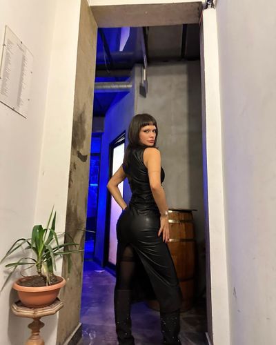 Beste Kökdemir seksi ifşa fotoğrafı 3