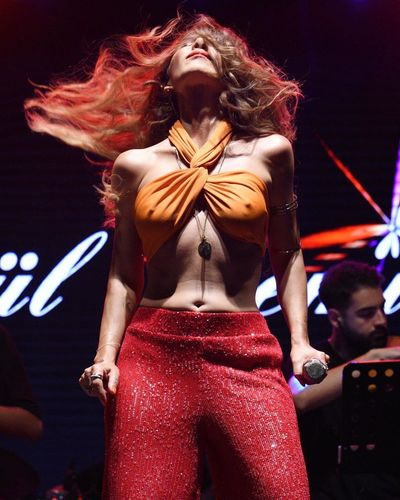 Betül Demir seksi ifşa fotoğrafı 45