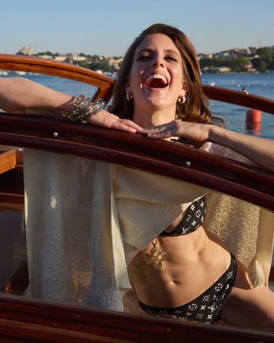 Bige Önal seksi ifşa fotoğrafı 7