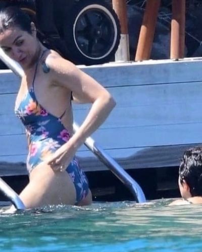 Birce Akalay seksi ifşa fotoğrafı 157