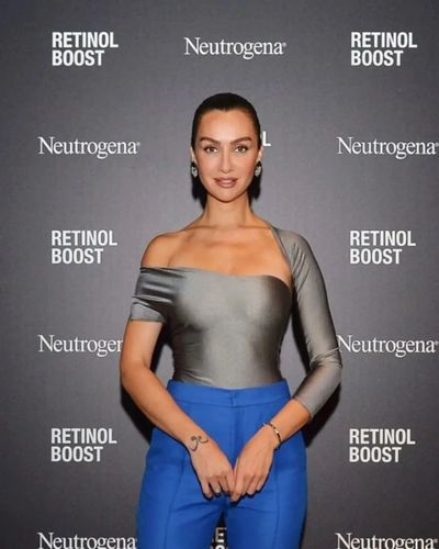 Birce Akalay seksi ifşa fotoğrafı 63114