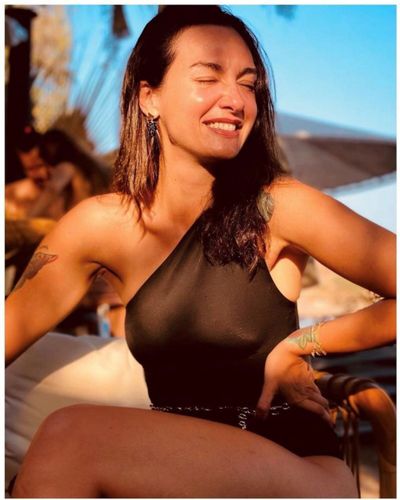 Birce Akalay seksi ifşa fotoğrafı 63105