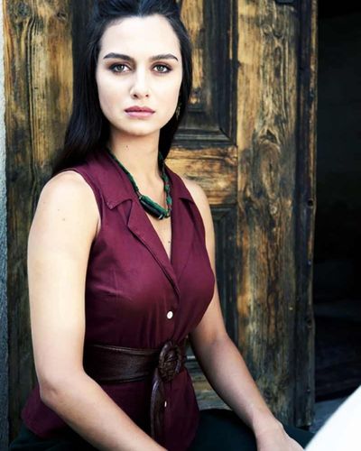 Birce Akalay seksi ifşa fotoğrafı 63070