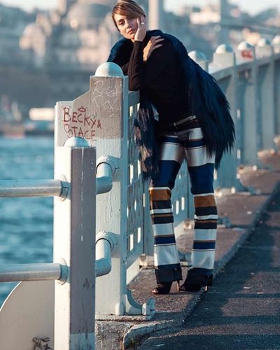 Birce Akalay seksi ifşa fotoğrafı 63056