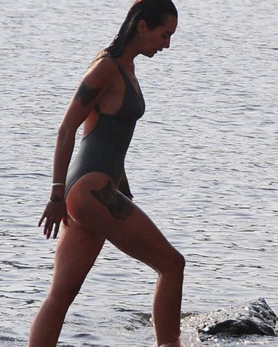 Birce Akalay seksi ifşa fotoğrafı 294