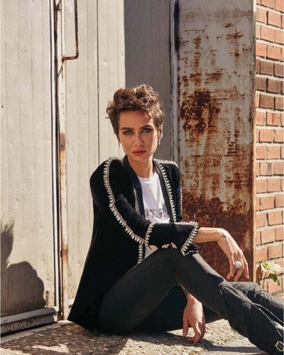 Birce Akalay seksi ifşa fotoğrafı 314