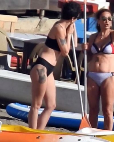 Birce Akalay seksi ifşa fotoğrafı 324