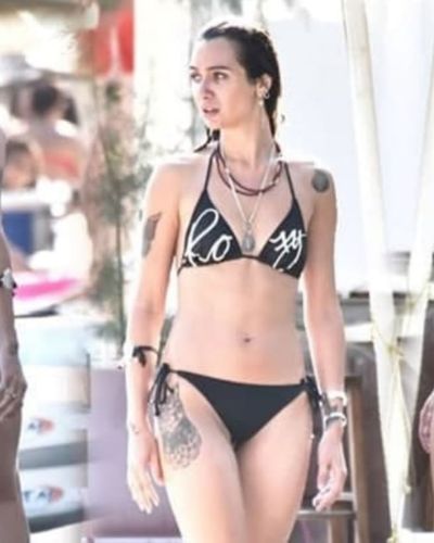 Birce Akalay seksi ifşa fotoğrafı 329